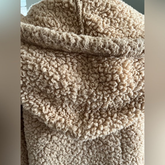 Hollister shearling jacket - Picture 4 of 8